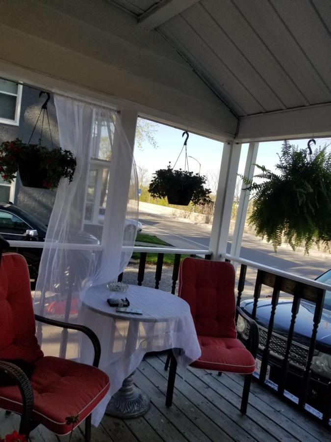 Adam Bed & Breakfast 3*